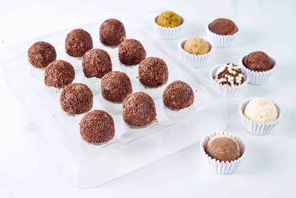 Medium Brigadeiro Box (24 units)